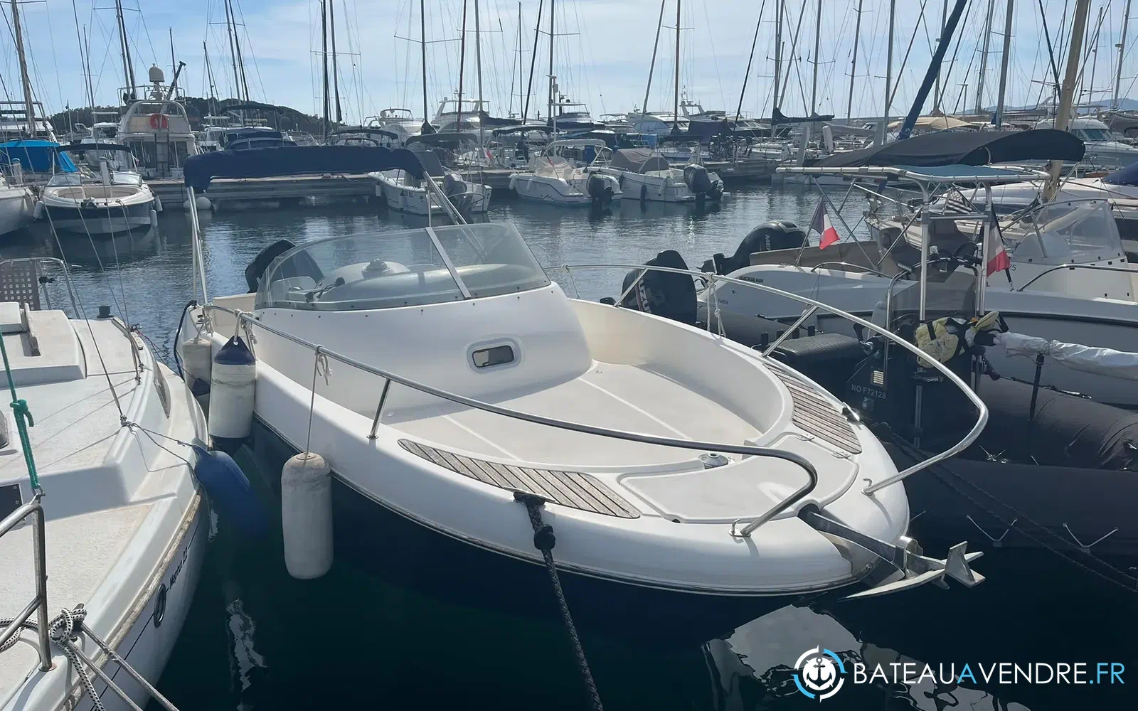 slider 1 Jeanneau Cap Camarat 755 WA
