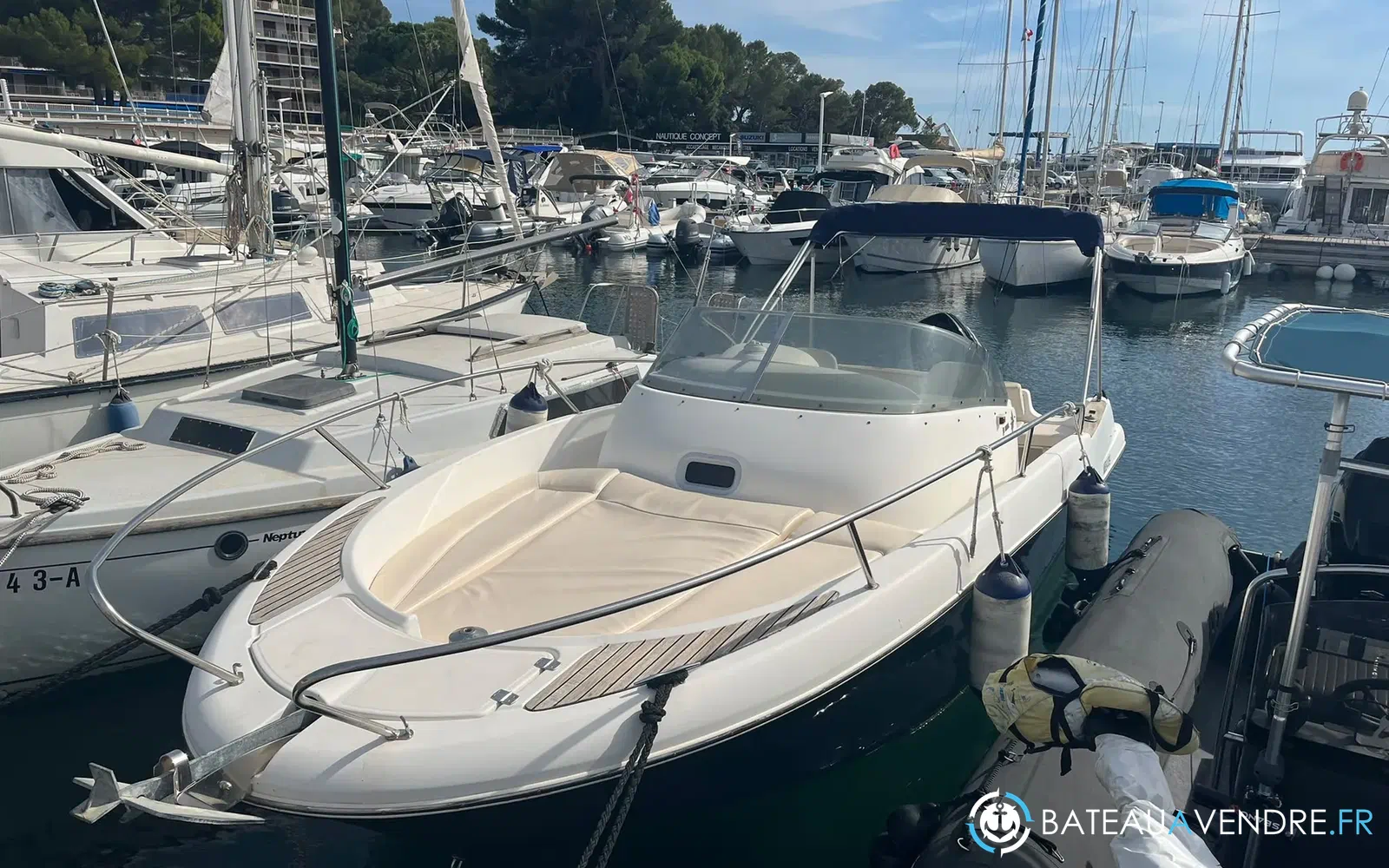 slider 2 Jeanneau Cap Camarat 755 WA