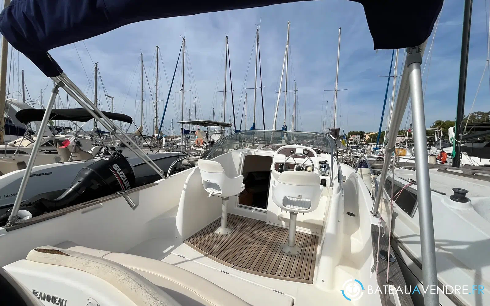 slider 13 Jeanneau Cap Camarat 755 WA