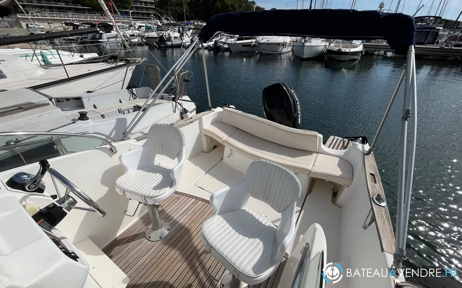 slider 21 Jeanneau Cap Camarat 755 WA