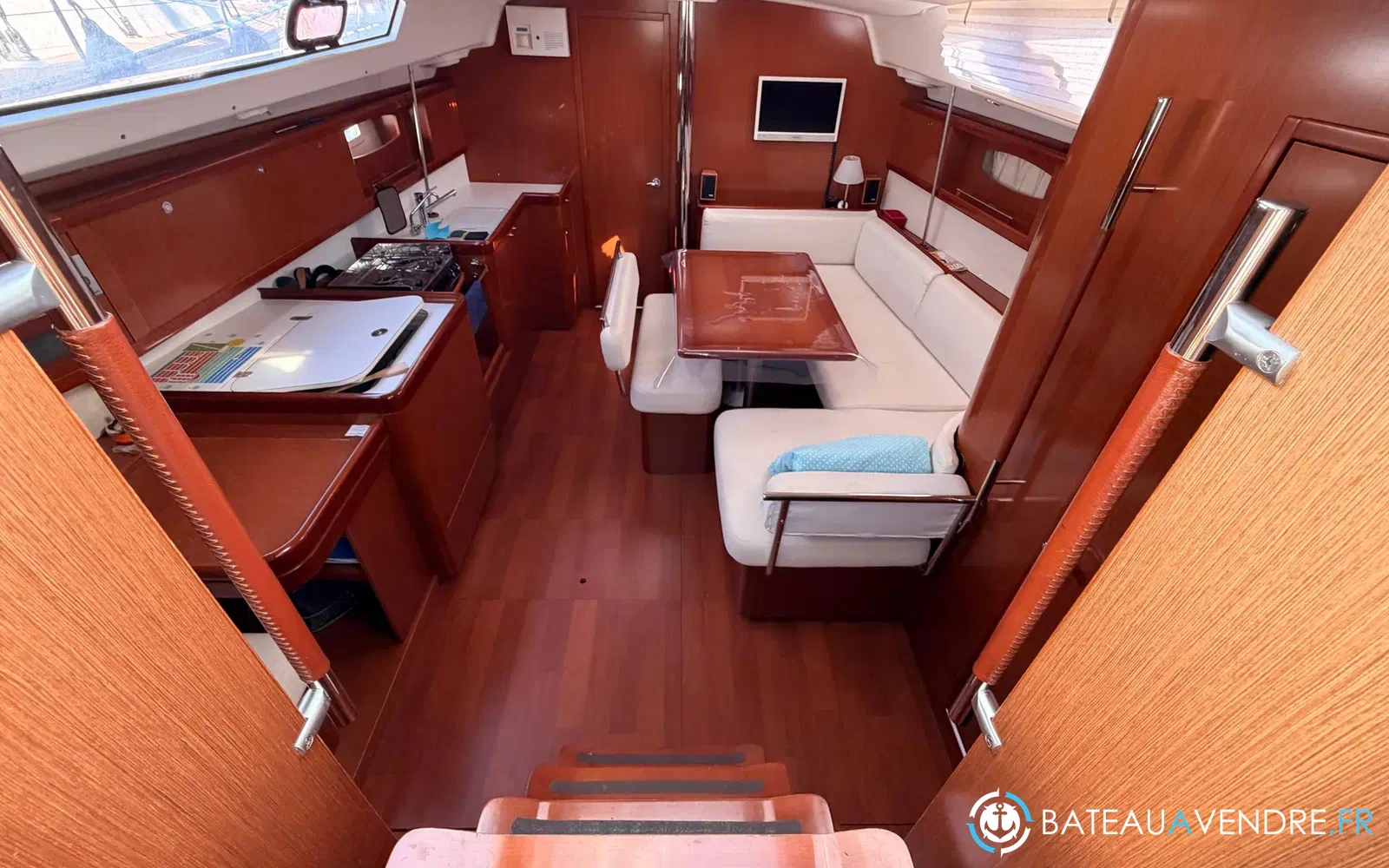 slider 18 Beneteau Oceanis 43
