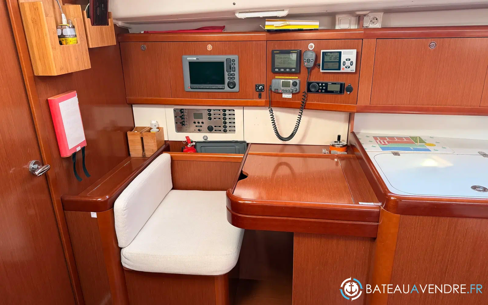 slider 19 Beneteau Oceanis 43