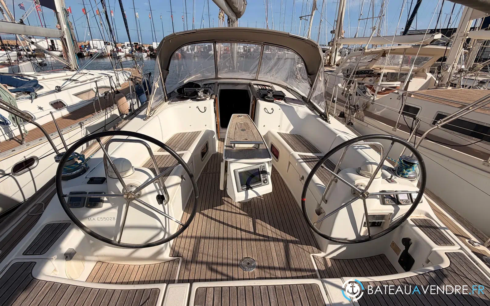 slider 1 Beneteau Oceanis 43