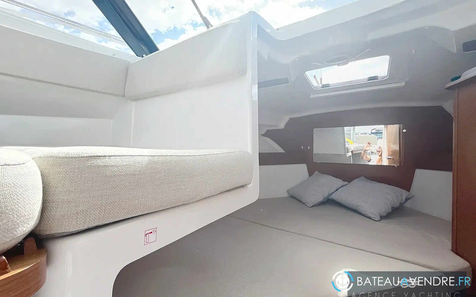 slider 10 Beneteau Antares 780 HB
