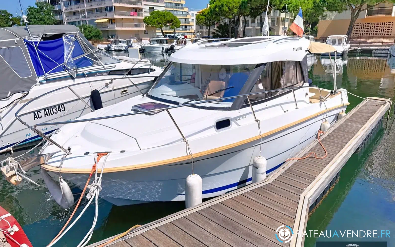 slider 1 Beneteau Antares 780 HB