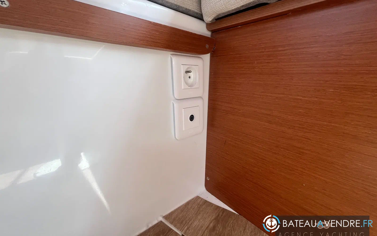 slider 19 Beneteau Antares 780 HB