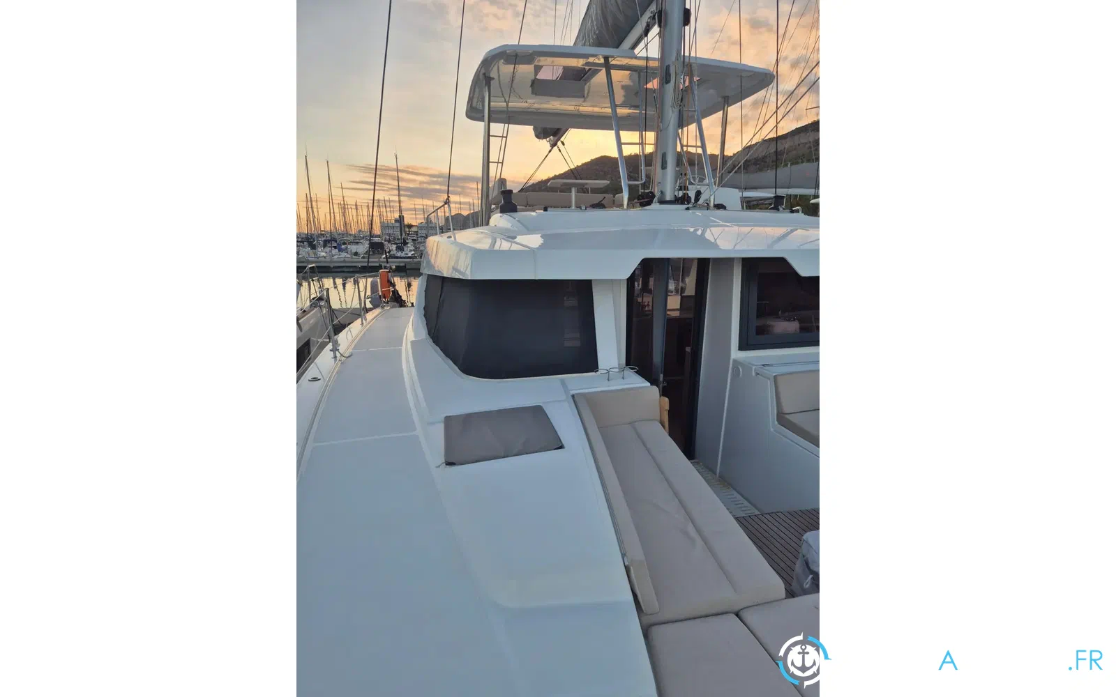 slider 19 Bali Catamarans 4 6 OPEN SPACE-TITAN III