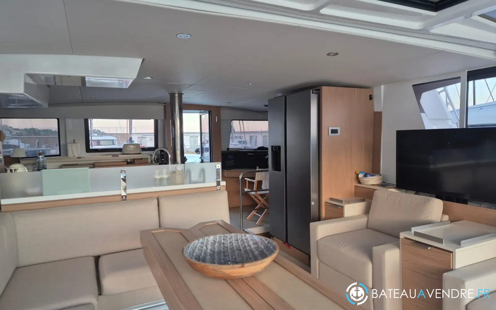 slider 29 Bali Catamarans 4 6 OPEN SPACE-TITAN III