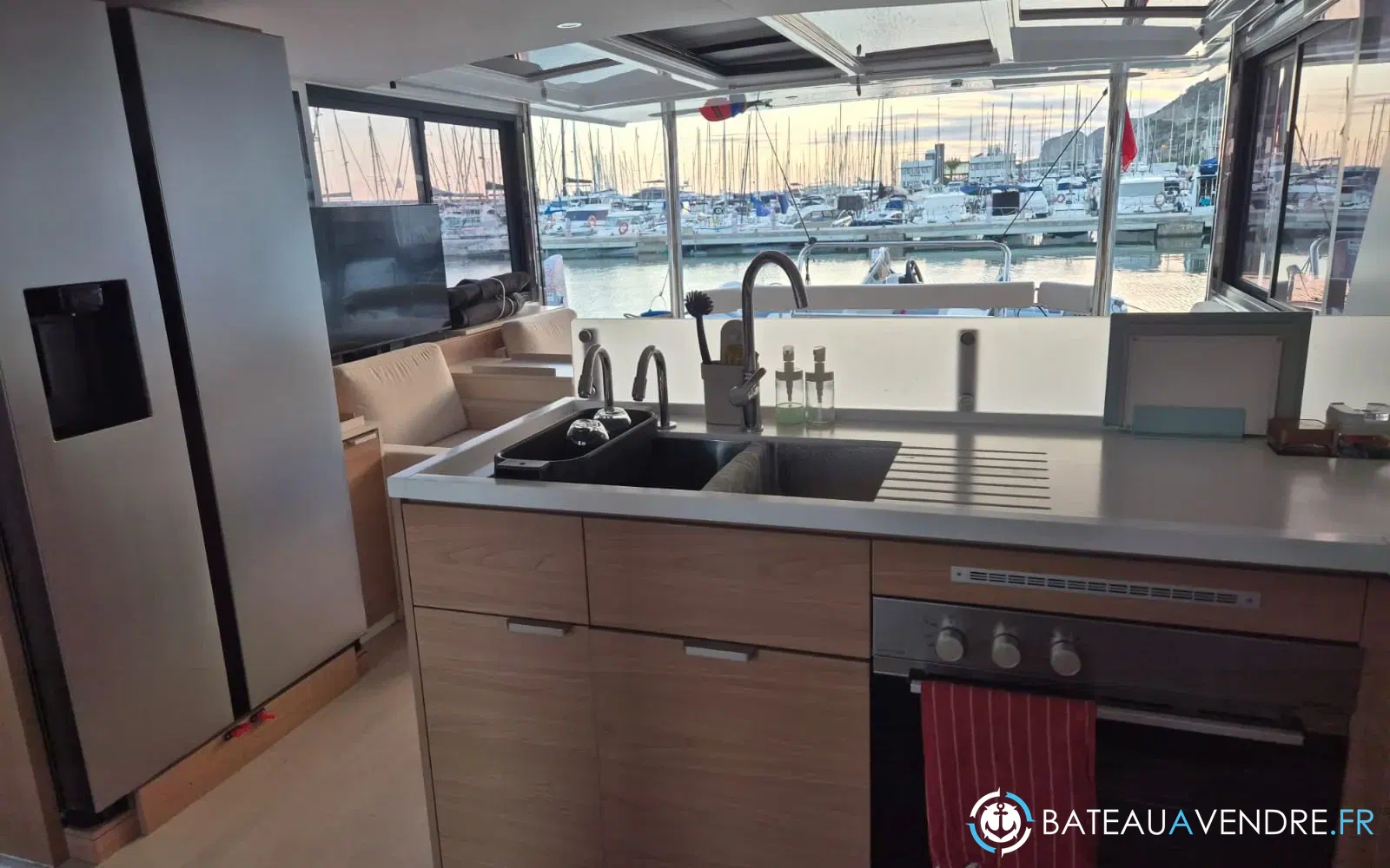 slider 32 Bali Catamarans 4 6 OPEN SPACE-TITAN III