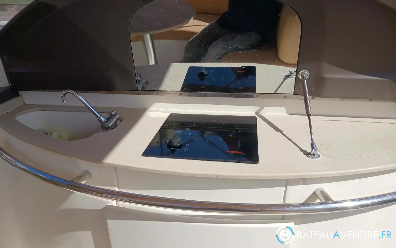 slider 3 Sessa Marine S32