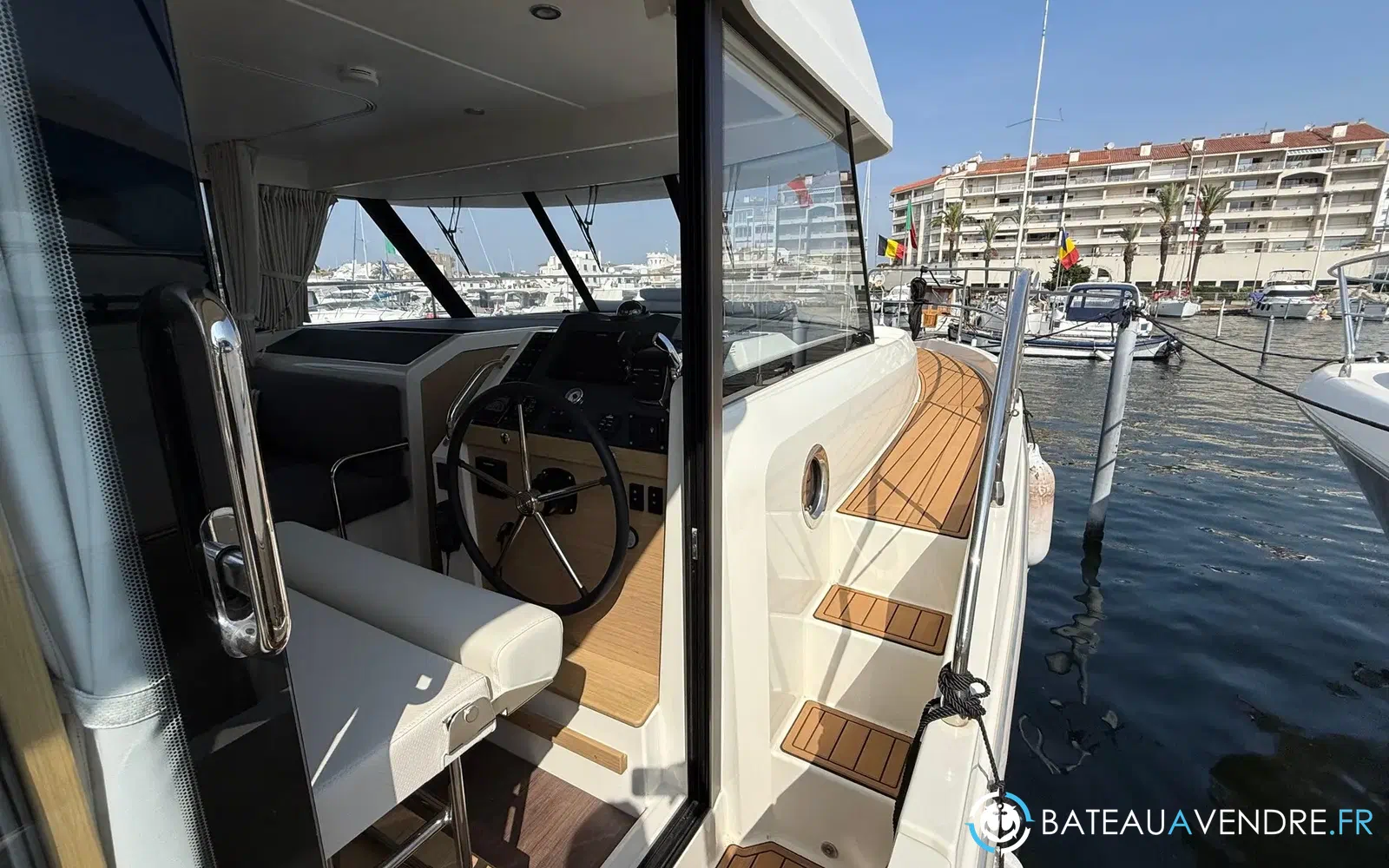 slider 18 Beneteau Swift Trawler 41 Fly