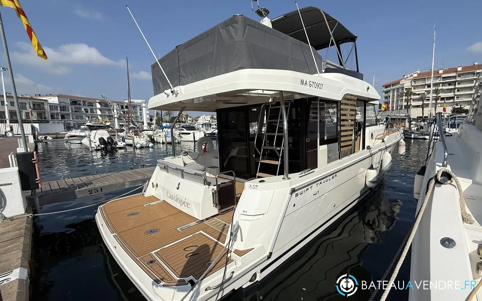 slider 4 Beneteau Swift Trawler 41 Fly