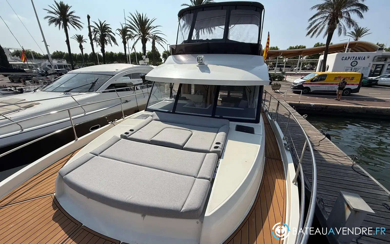 slider 6 Beneteau Swift Trawler 41 Fly