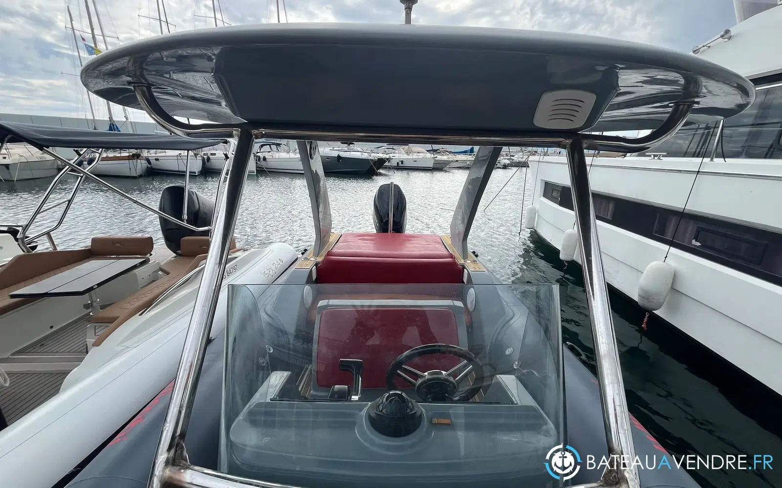 slider 9 Wimbi Boats W7