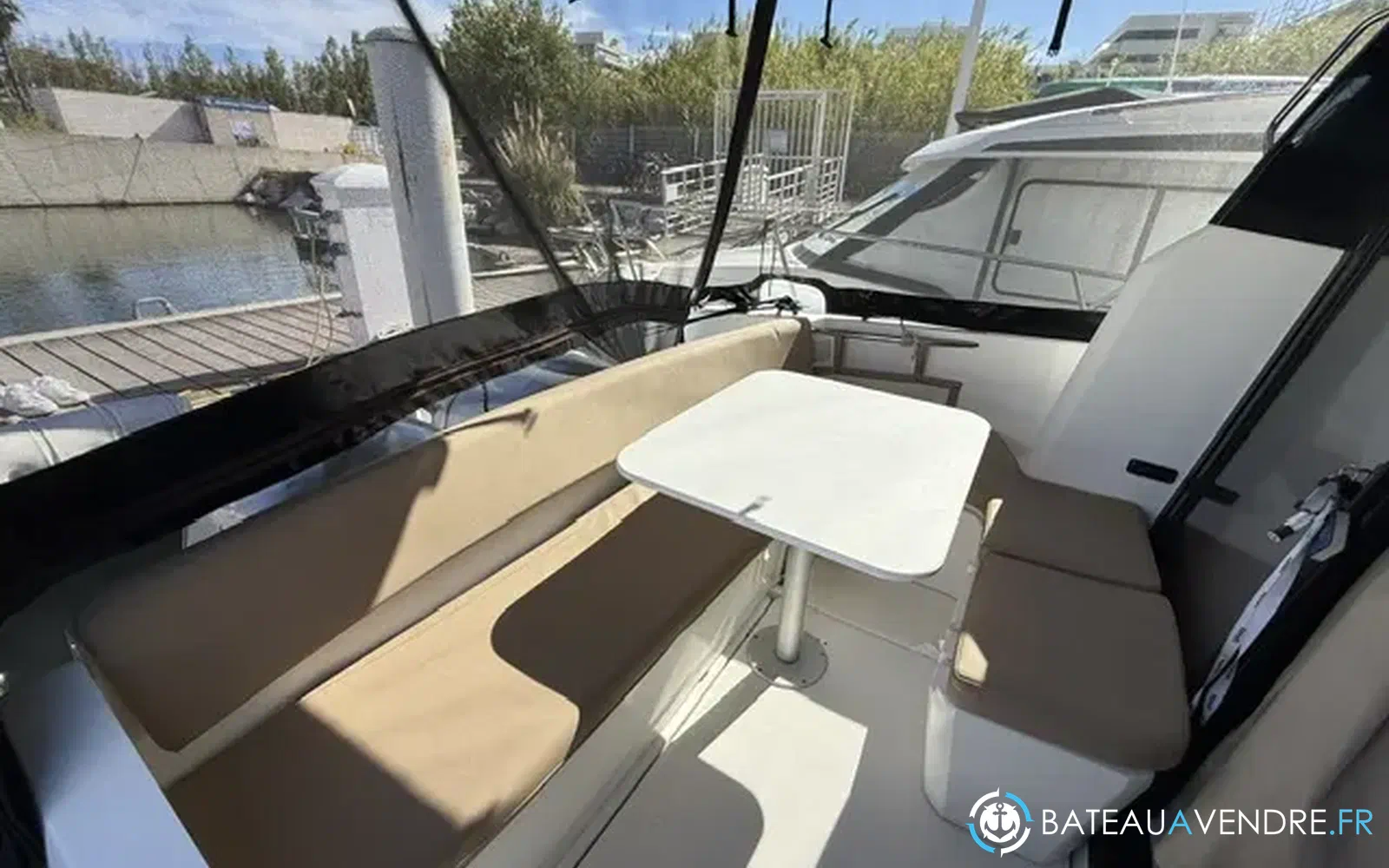 slider 5 Jeanneau Merry Fisher 855