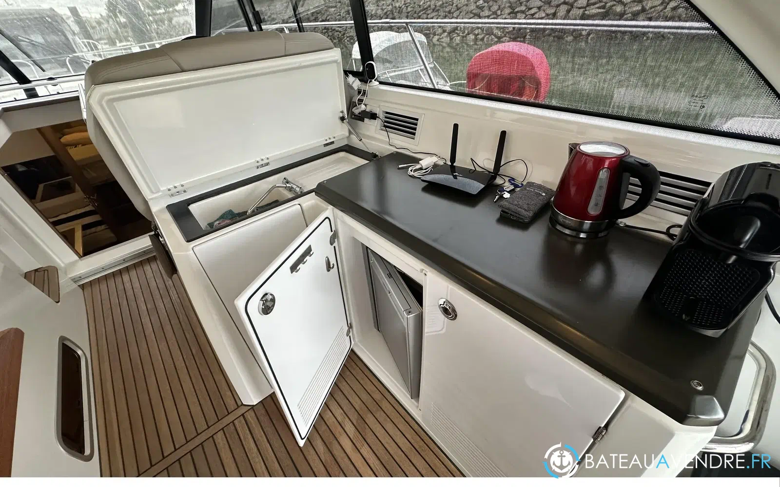 slider 22 Jeanneau Leader 46