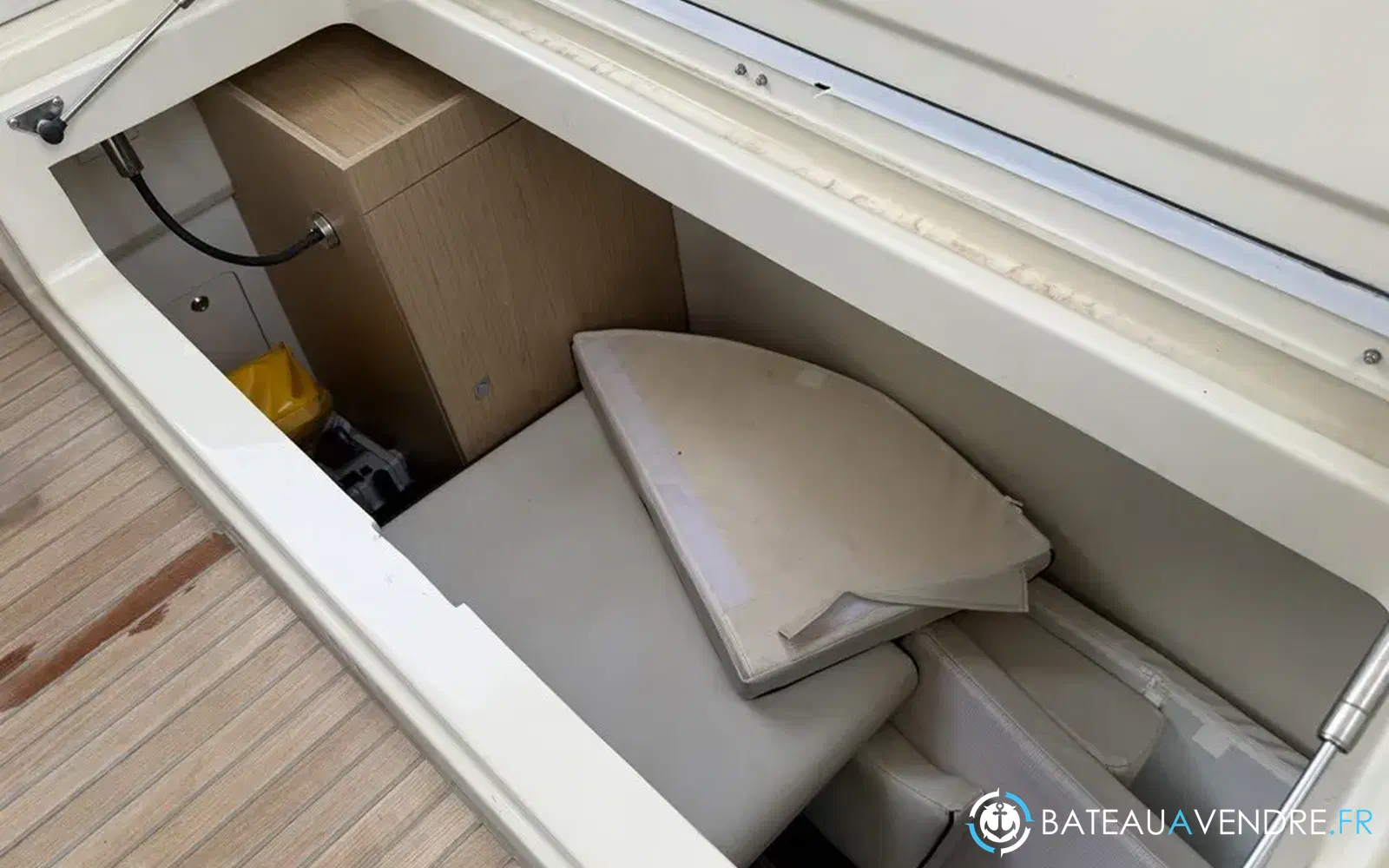 slider 23 Beneteau Monte Carlo 5 S