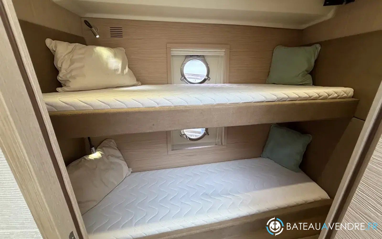 slider 27 Beneteau Monte Carlo 5 S