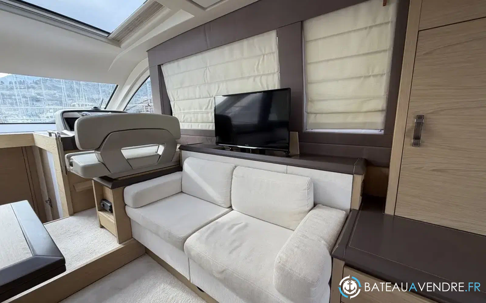 slider 76 Beneteau Monte Carlo 5 S