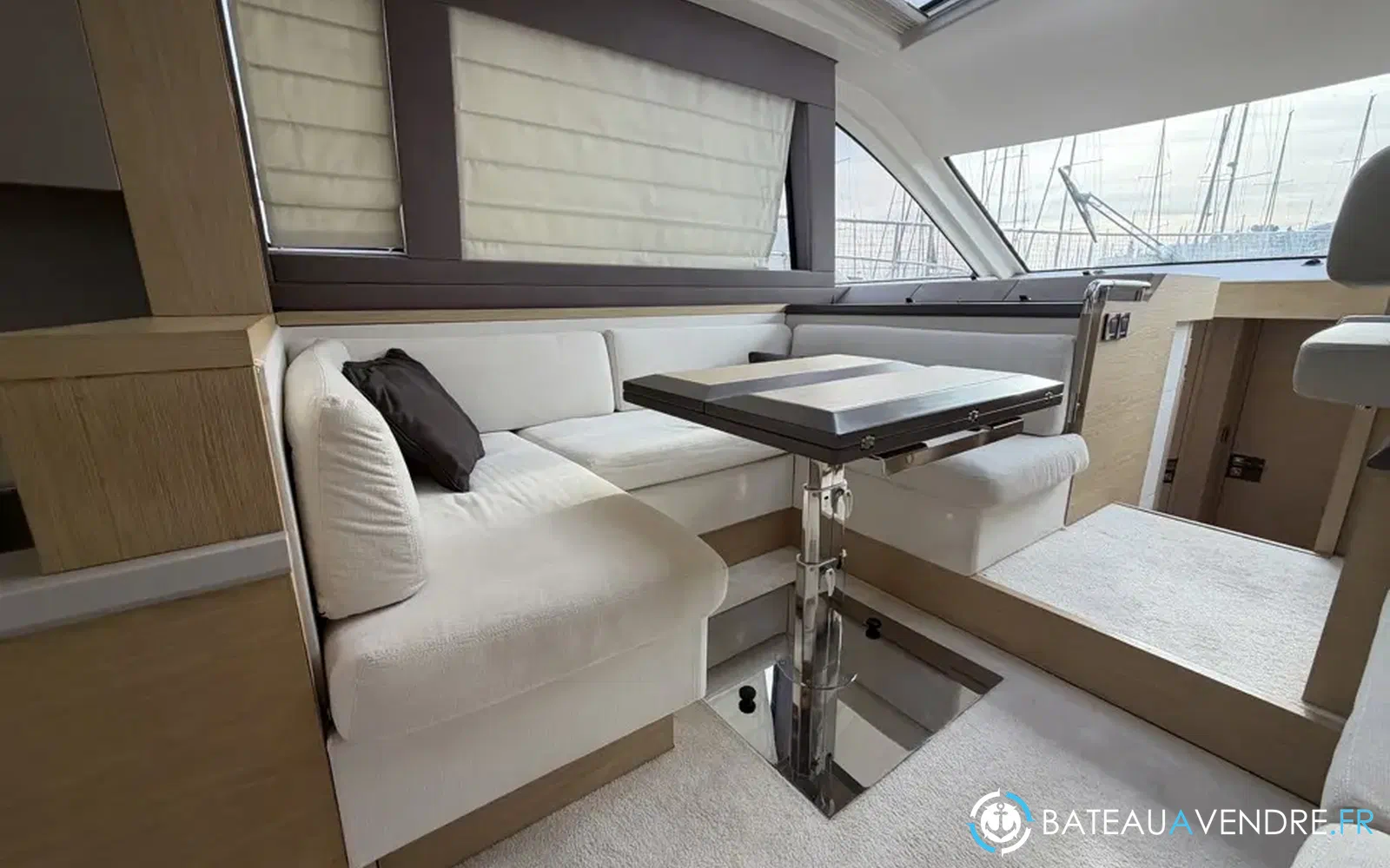 slider 77 Beneteau Monte Carlo 5 S