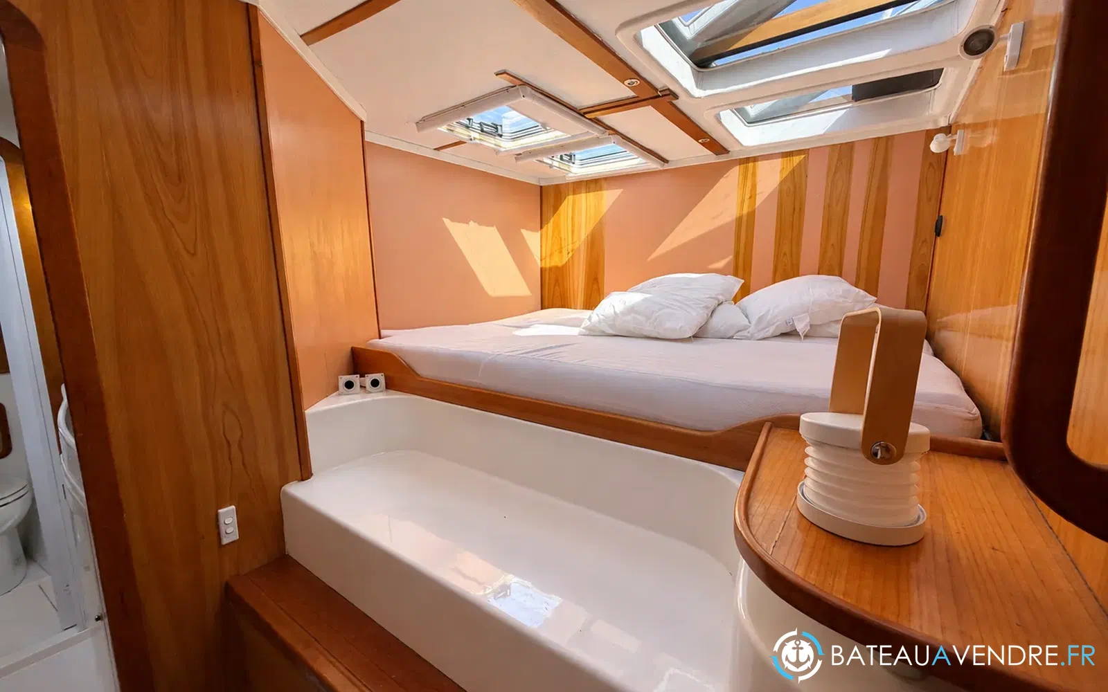 slider 24 Charter Cats Prowler 48