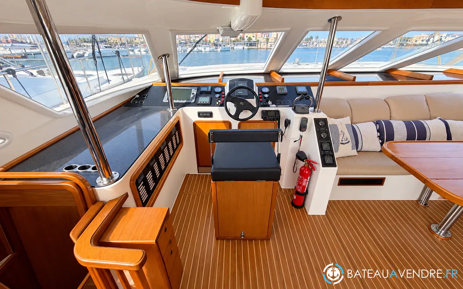 slider 17 Charter Cats Prowler 48
