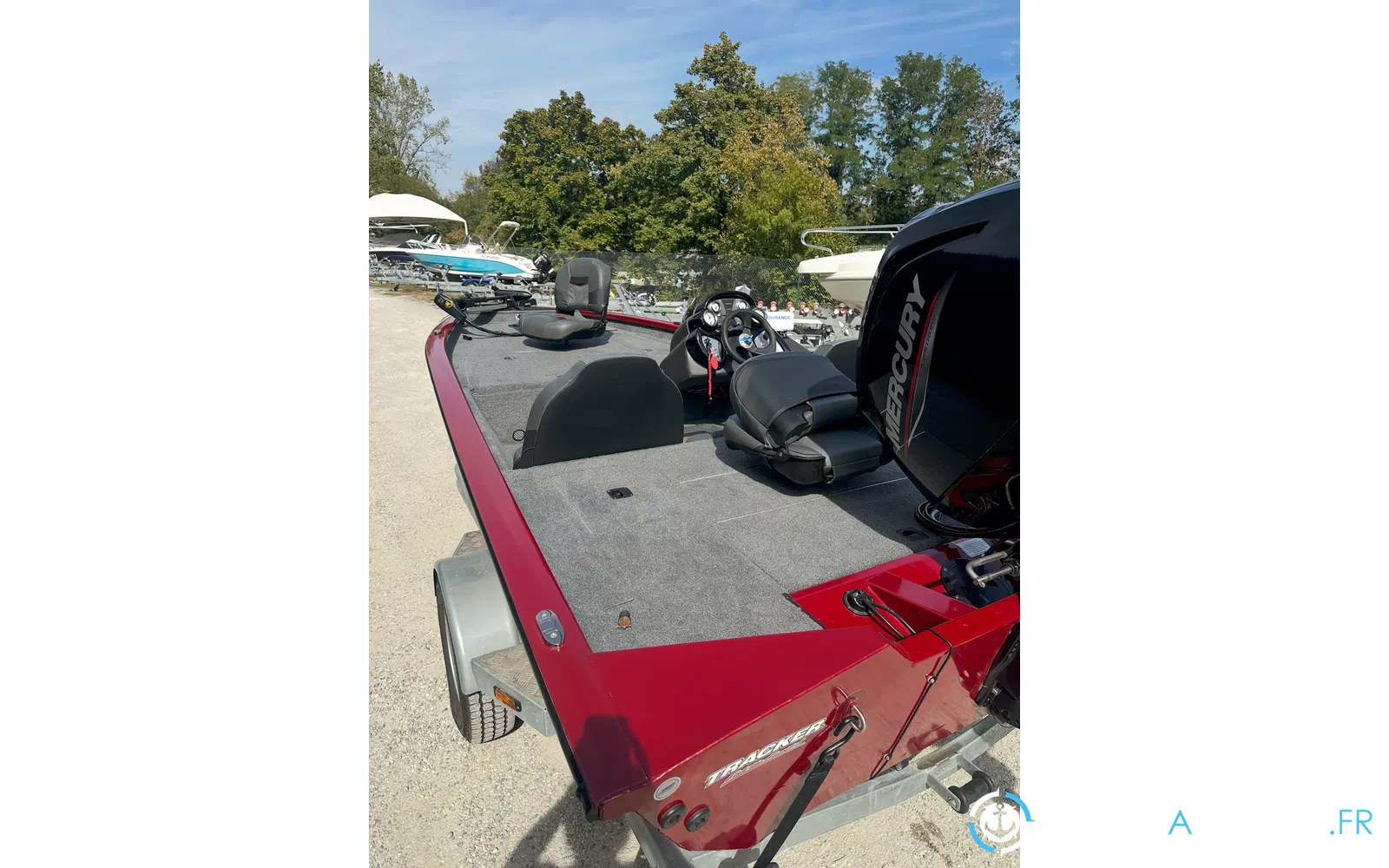 slider 2 Tracker Pro Team 175