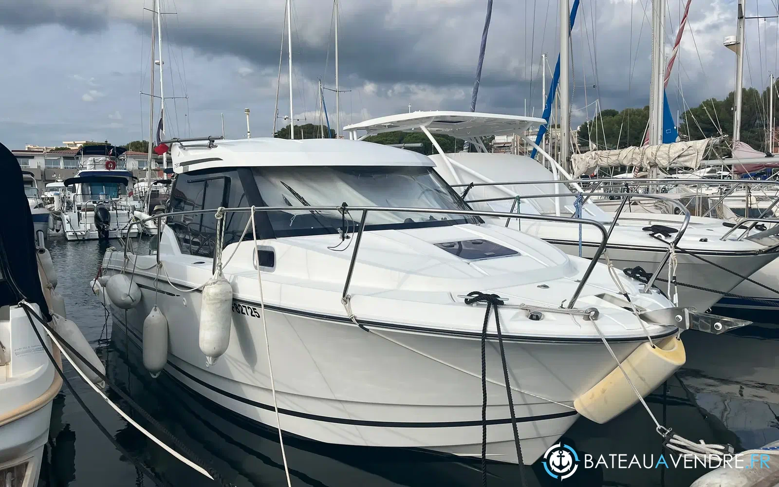 slider 0 Jeanneau Merry Fisher 795