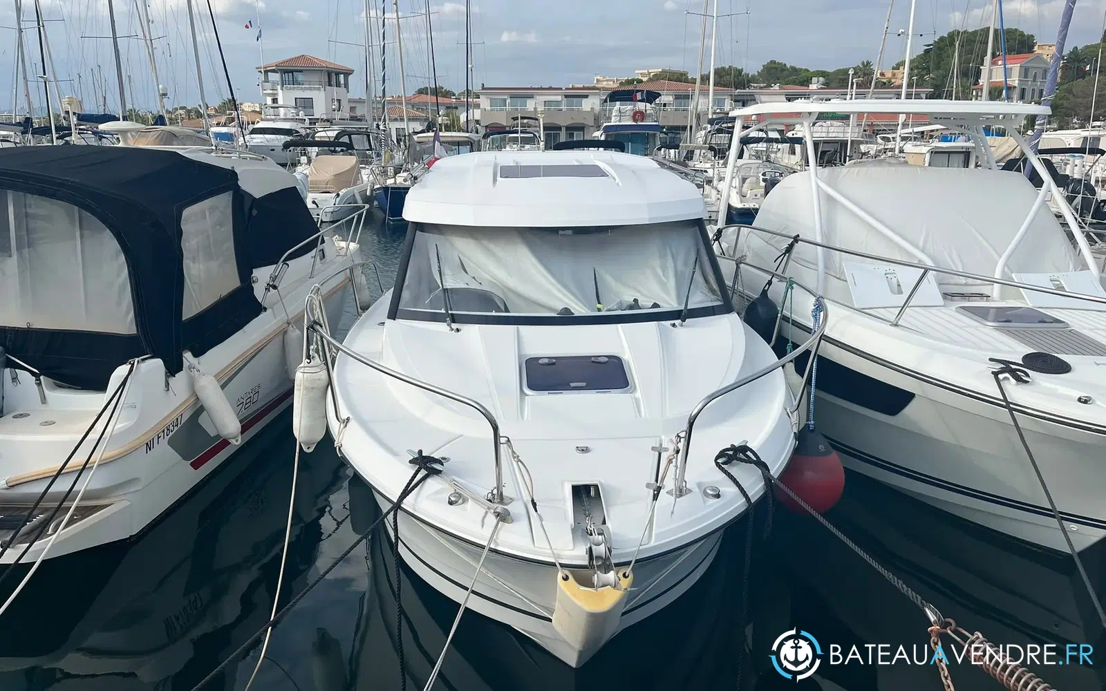 slider 1 Jeanneau Merry Fisher 795