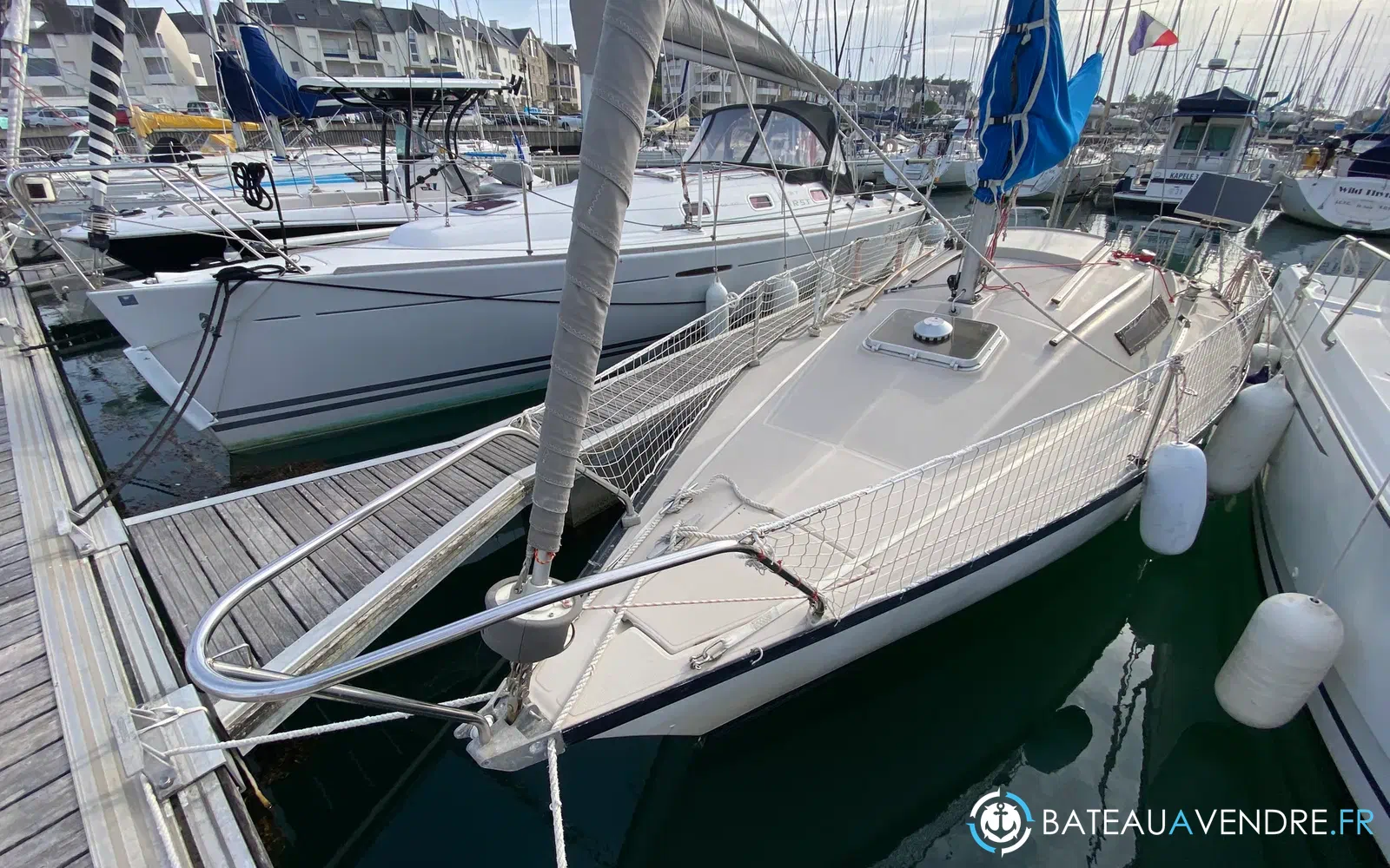 slider 1 Beneteau First 22