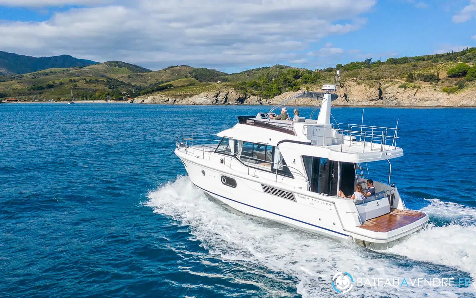 slider 1 Beneteau Swift Trawler 41 Fly