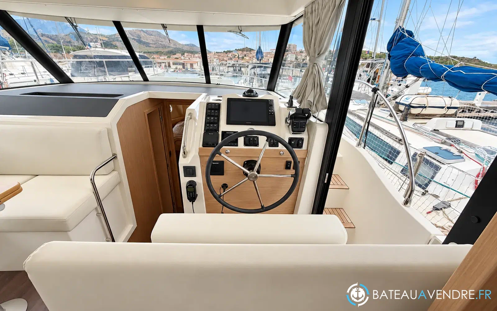slider 16 Beneteau Swift Trawler 41 Fly