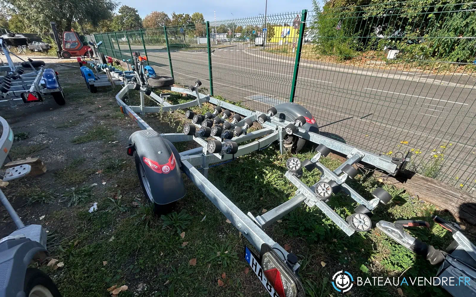 slider 1 Remorque Satellite