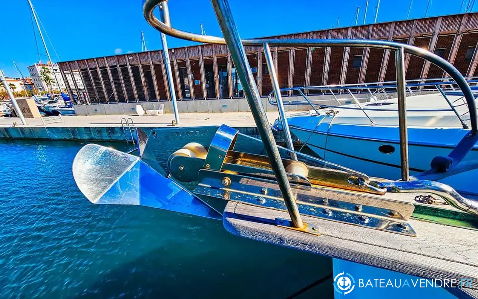 slider 17 Grand Banks 42 Europa