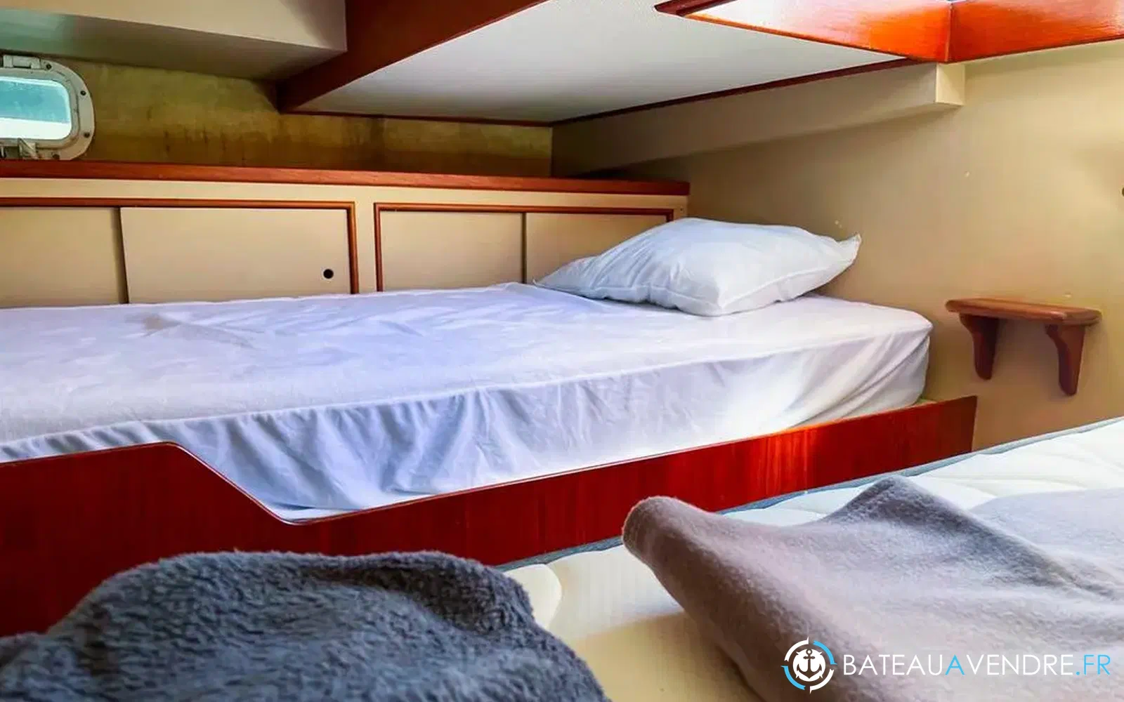 slider 21 Grand Banks 42 Europa