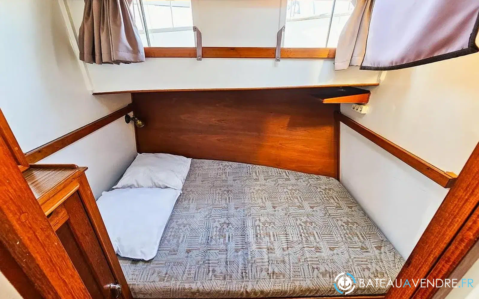 slider 8 Grand Banks 42 Europa