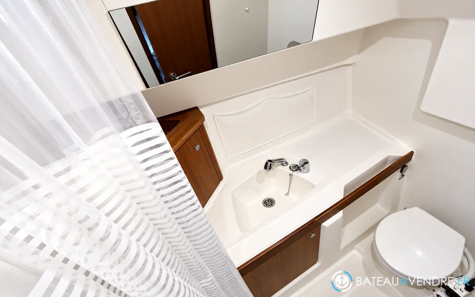 slider 14 Beneteau Antares 30