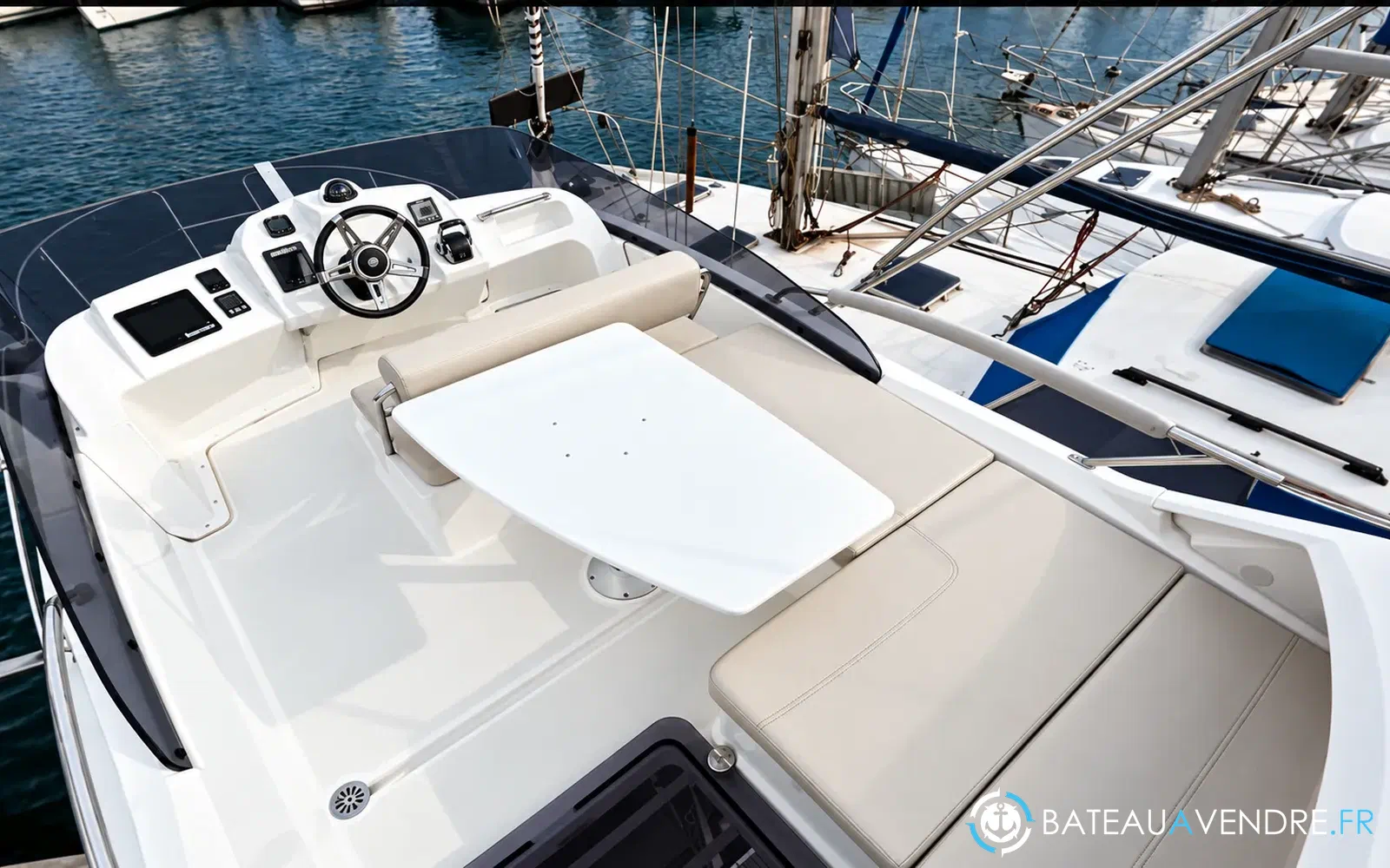 slider 4 Beneteau Antares 30