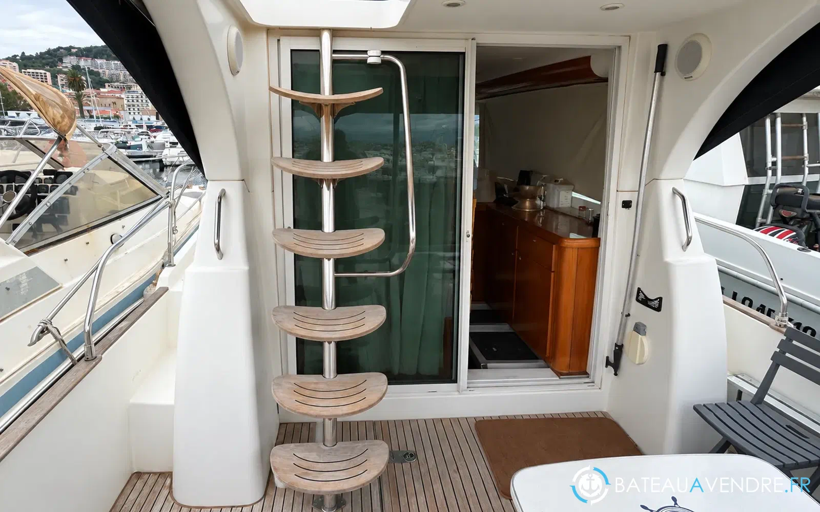 slider 1 Beneteau Antares 980 Fly