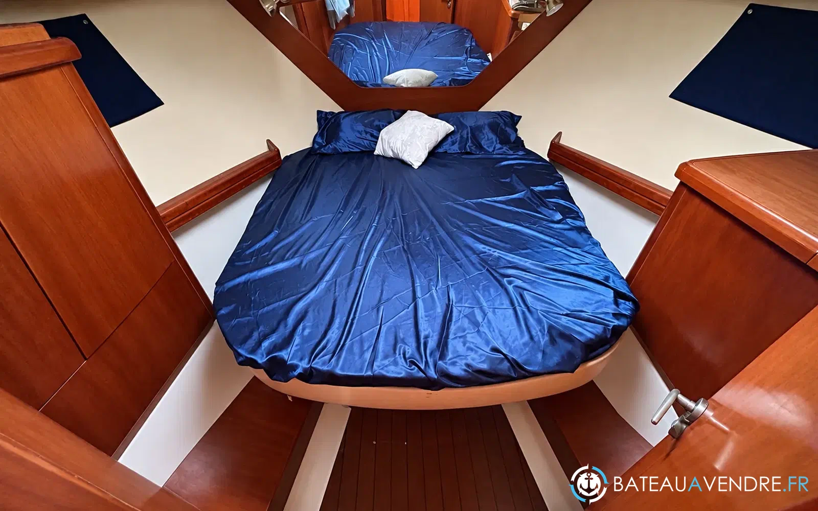 slider 3 Beneteau Antares 980 Fly
