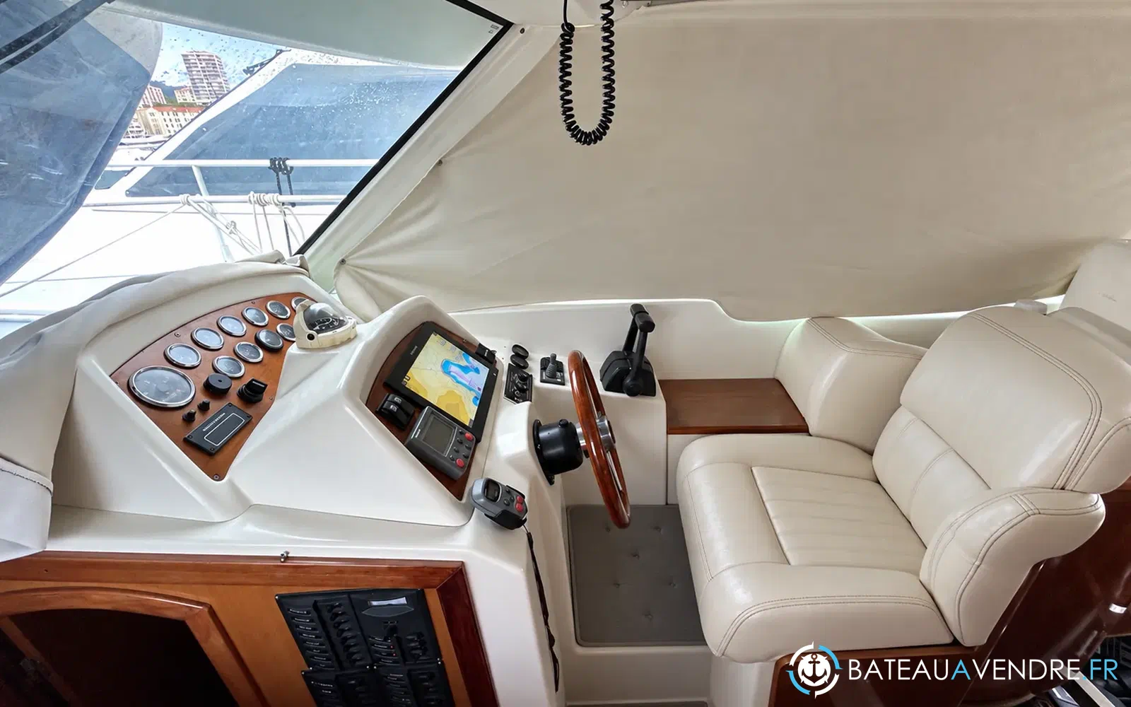 slider 4 Beneteau Antares 980 Fly