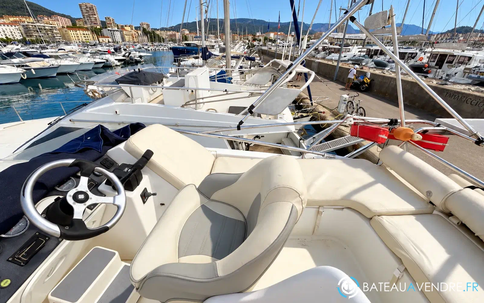 slider 5 Beneteau Antares 980 Fly