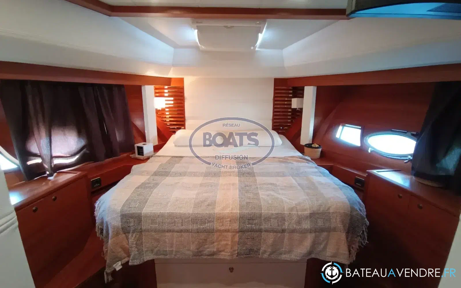 slider 9 Queens Yachts 62