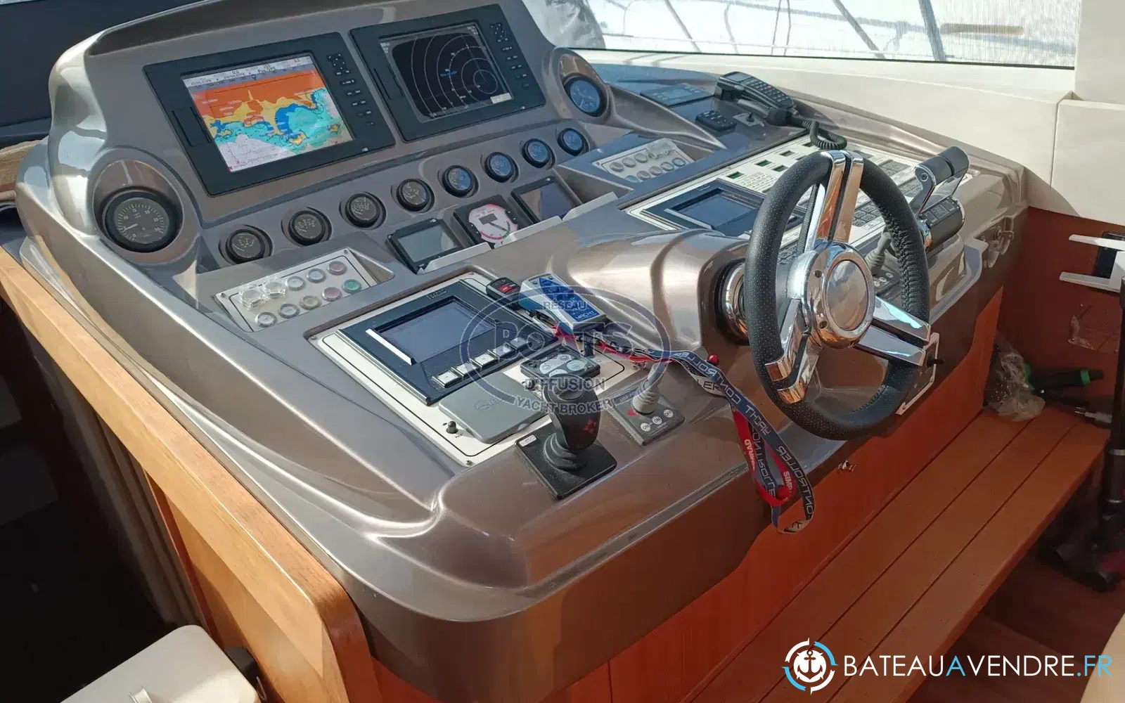 slider 7 Queens Yachts 62