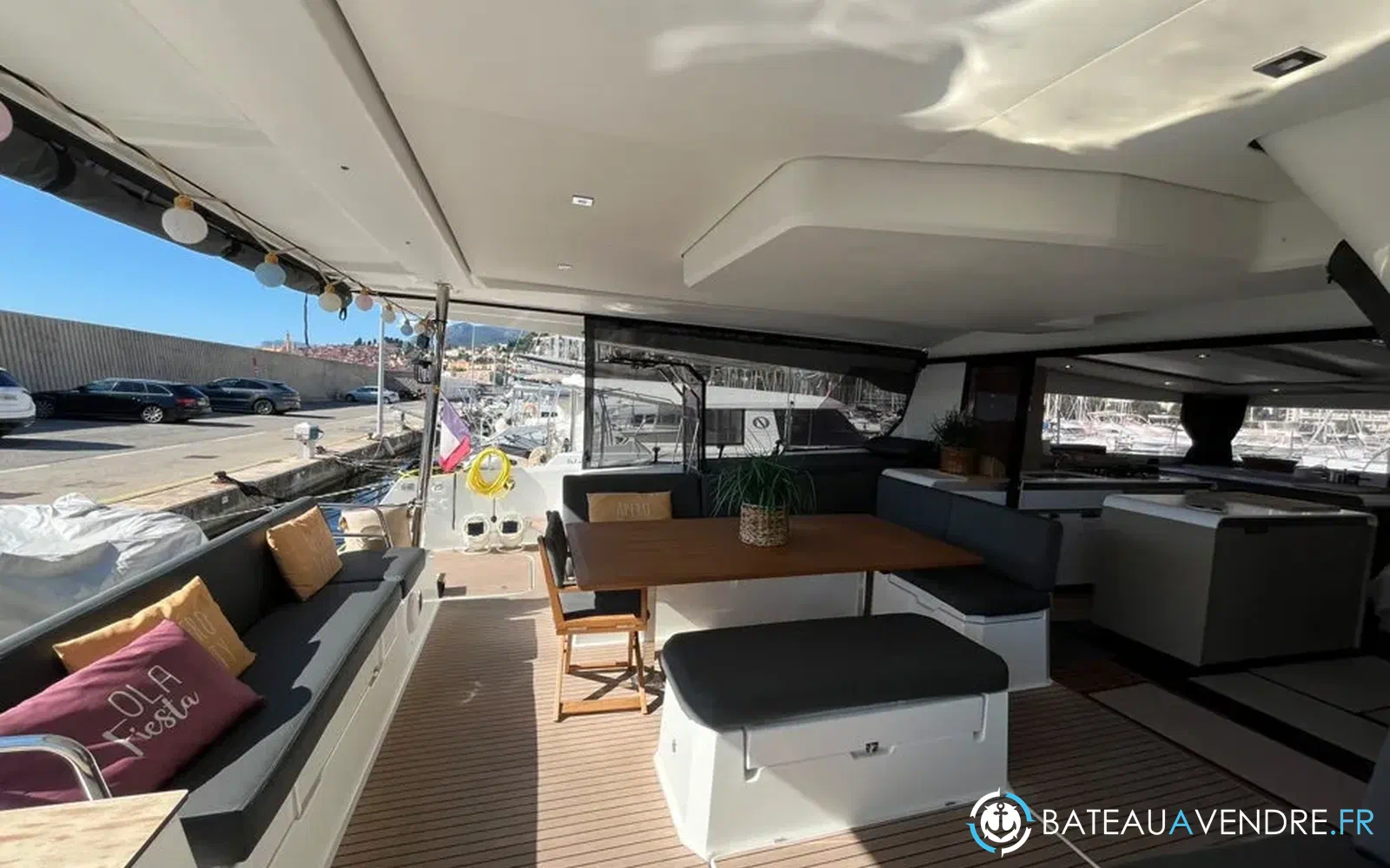 slider 6 Fountaine Pajot Aura 51