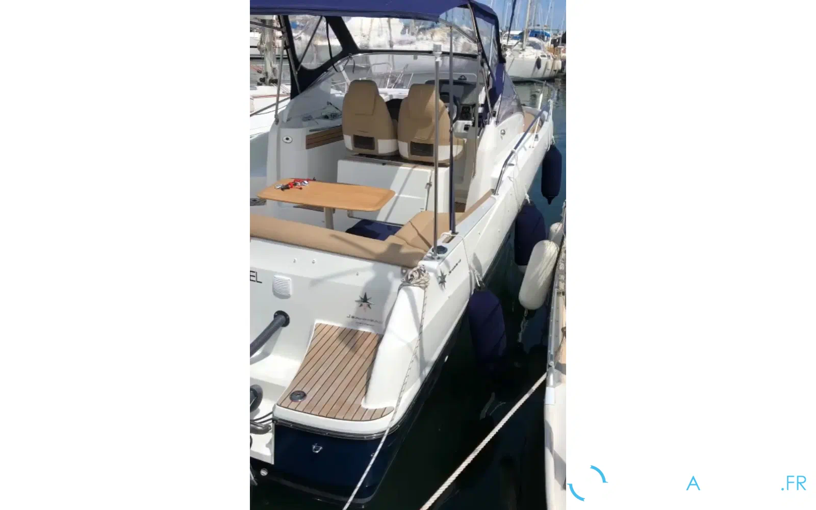 slider 3 Jeanneau Cap Camarat 8.5 WA