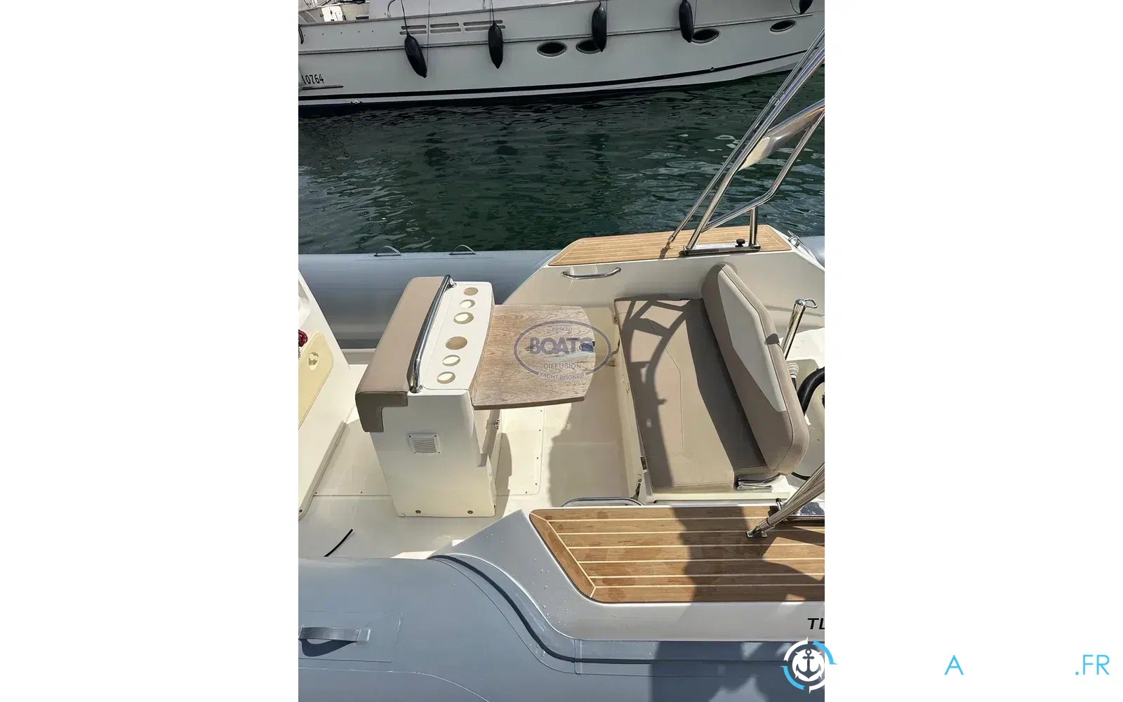 slider 3 Capelli Tempest 700 Sun