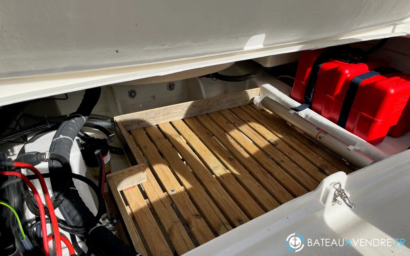 slider 9 Pacific Craft 670 Open