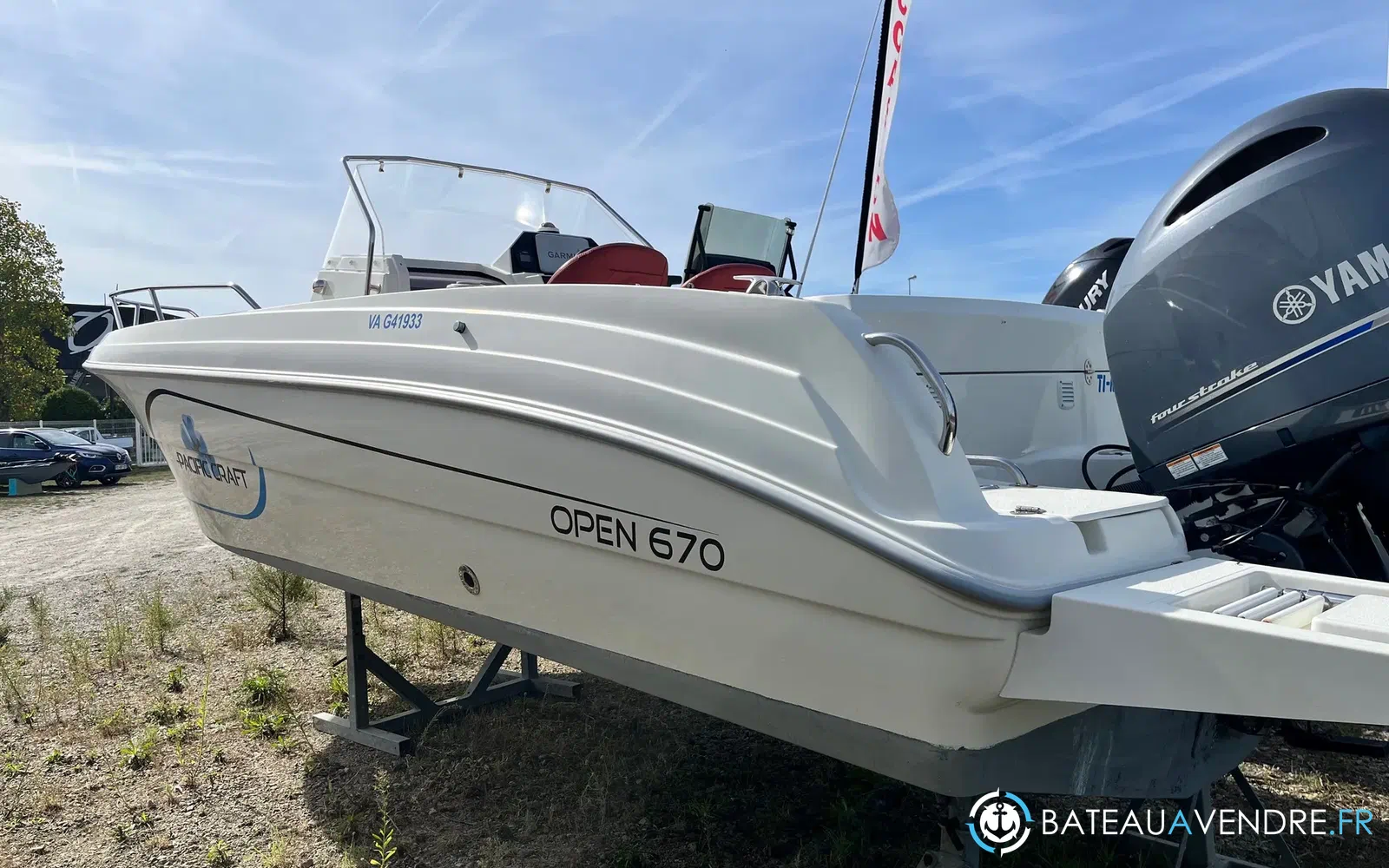 slider 2 Pacific Craft 670 Open