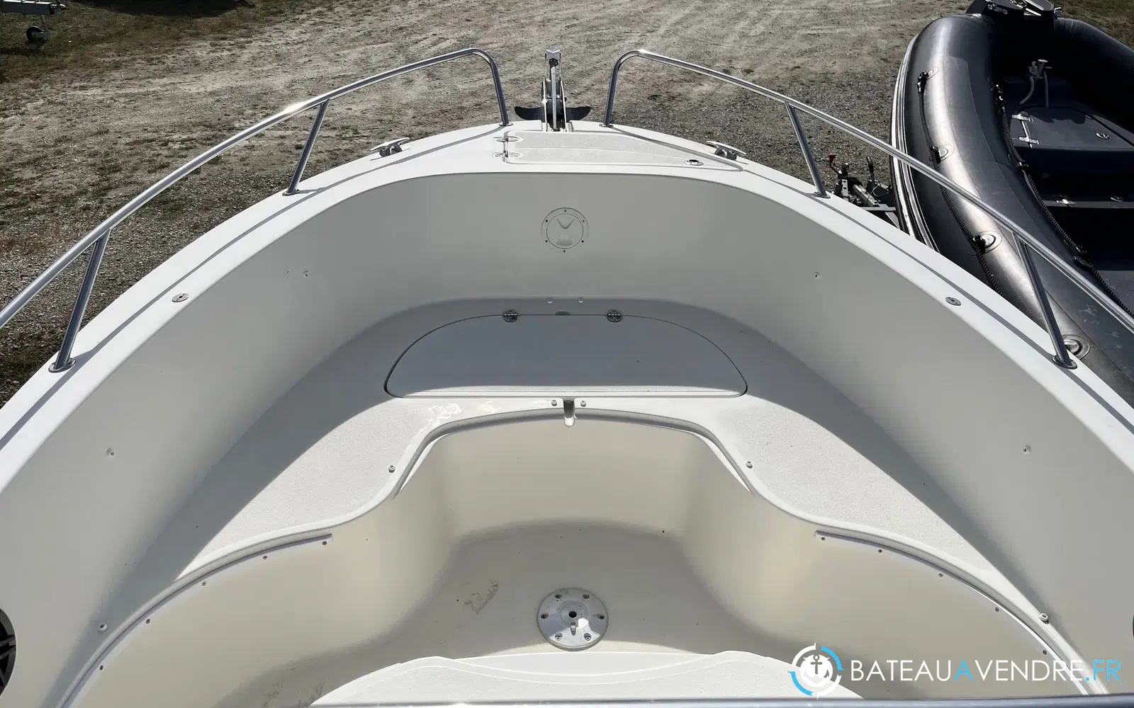 slider 5 Pacific Craft 670 Open